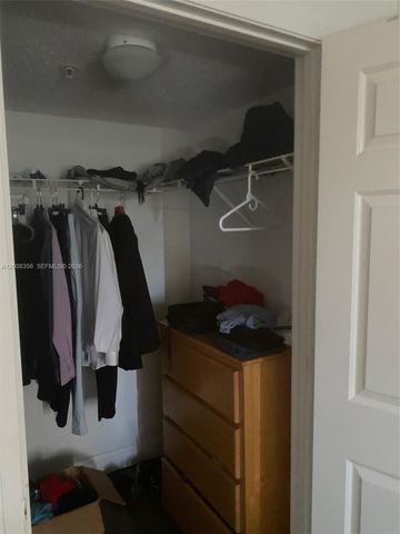 2600 S University Dr 226, Davie, FL 33328