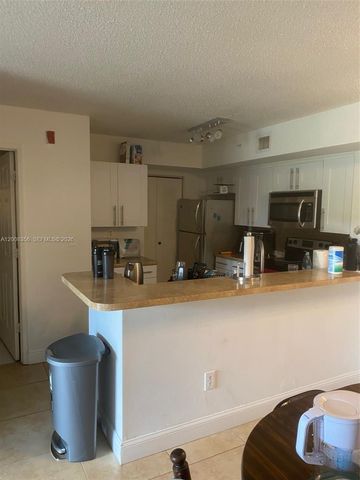 2600 S University Dr 226, Davie, FL 33328