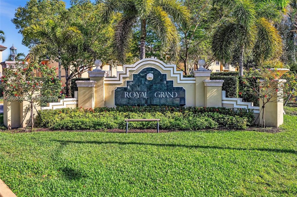 2600 S University Dr 226, Davie, FL 33328