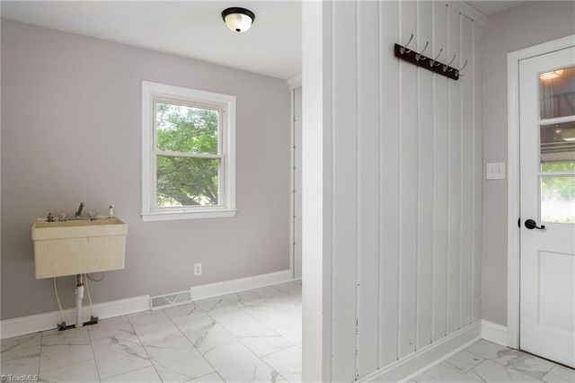 112 Delta Street, Lexington, NC 27295