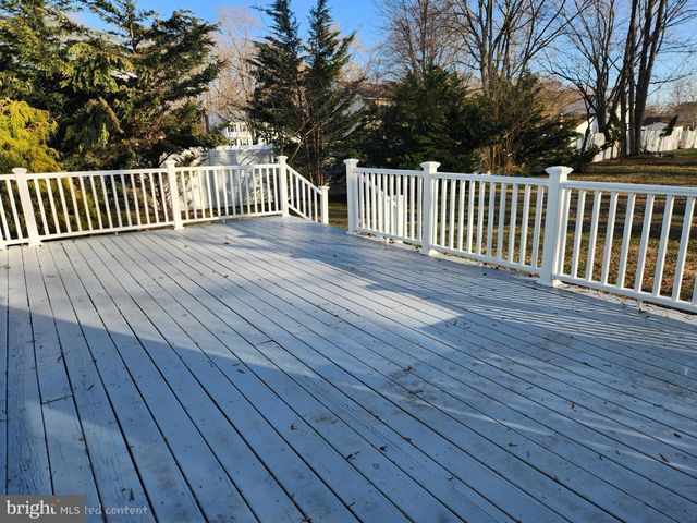 4 ORIOLE DR, Voorhees, NJ 08043