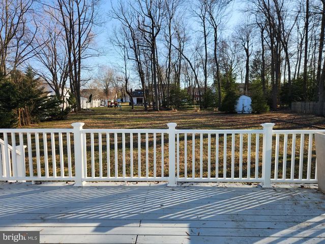 4 ORIOLE DR, Voorhees, NJ 08043