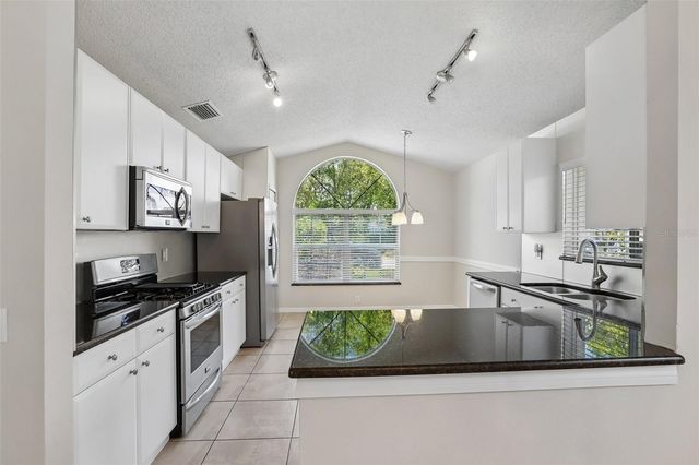 10216 CHARLESTON CORNER ROAD, Tampa, FL 33635