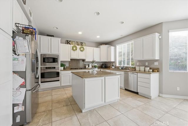 34326 Heather Ridge Court, Lake Elsinore, CA 92532