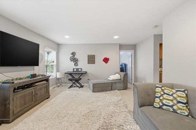 34326 Heather Ridge Court, Lake Elsinore, CA 92532