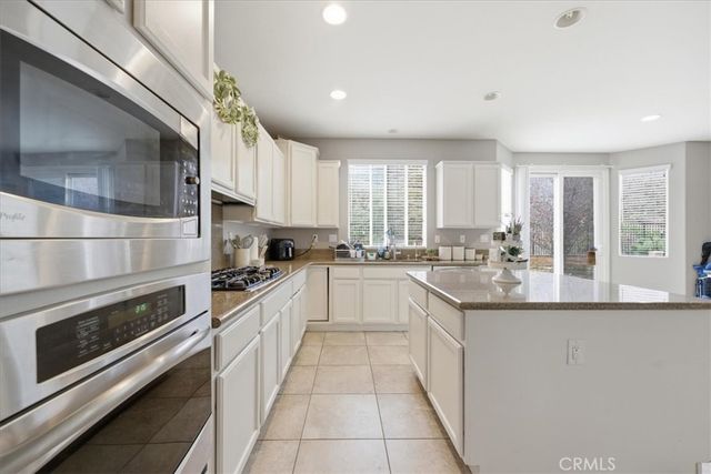 34326 Heather Ridge Court, Lake Elsinore, CA 92532