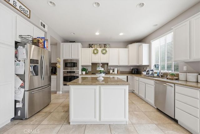 34326 Heather Ridge Court, Lake Elsinore, CA 92532