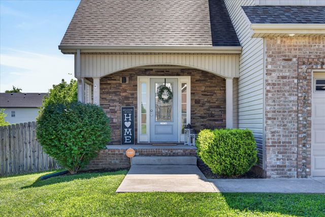 998 Dwight Eisenhower Way, Clarksville, TN 37042