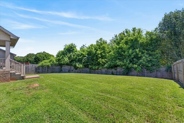 998 Dwight Eisenhower Way, Clarksville, TN 37042