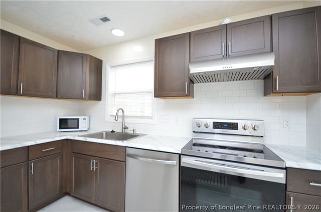 6329 Foxglenn Drive, Fayetteville, NC 28314