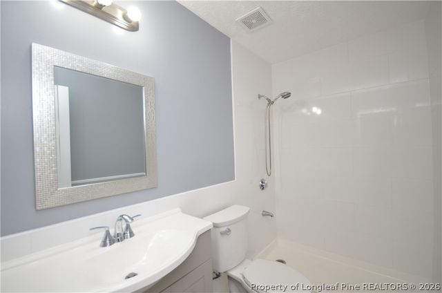 6329 Foxglenn Drive, Fayetteville, NC 28314