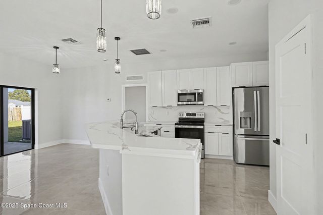 1148 Jupiter Boulevard NW, Palm Bay, FL 32907