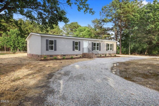 5737 Lloyd Road, Lucama, NC 27851