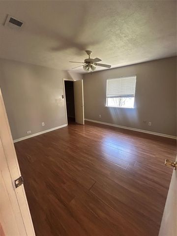 16603 N Meadow Drive, Houston, TX 77073