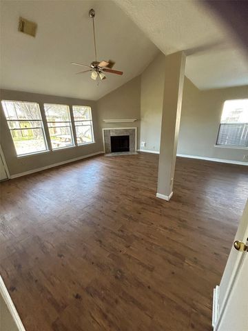 16603 N Meadow Drive, Houston, TX 77073