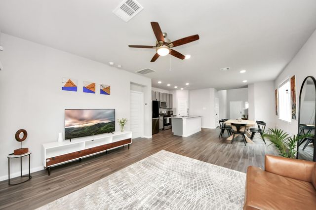 2473 Carp Drive, Conroe, TX 77384