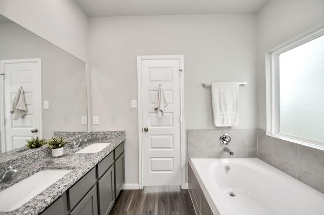 2473 Carp Drive, Conroe, TX 77384