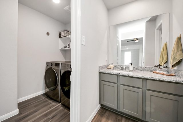 2473 Carp Drive, Conroe, TX 77384
