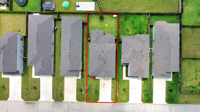 2473 Carp Drive, Conroe, TX 77384