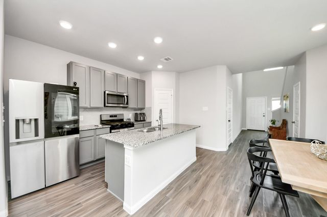 2473 Carp Drive, Conroe, TX 77384