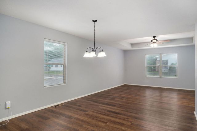 937 N Missouri Avenue, Springfield, MO 65802