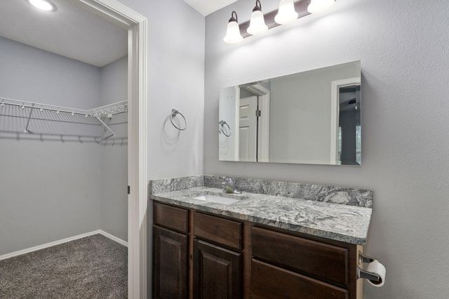937 N Missouri Avenue, Springfield, MO 65802