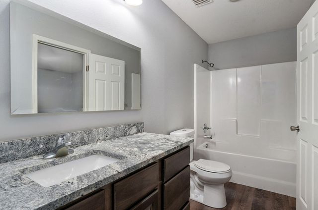 937 N Missouri Avenue, Springfield, MO 65802