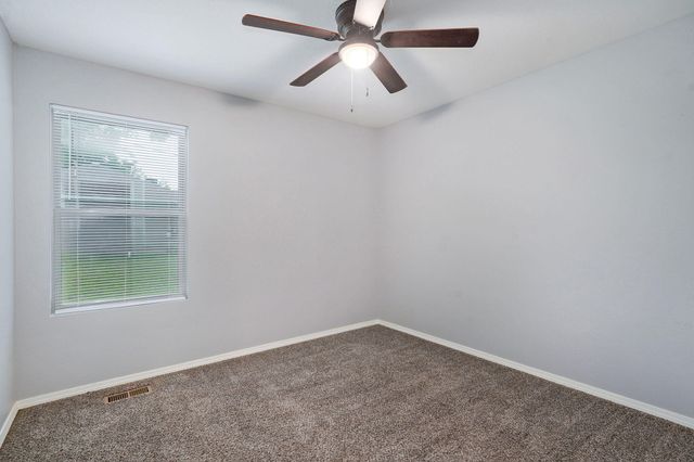937 N Missouri Avenue, Springfield, MO 65802