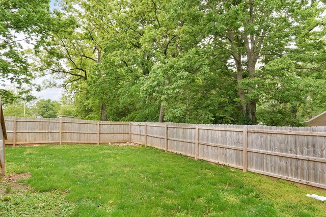 937 N Missouri Avenue, Springfield, MO 65802