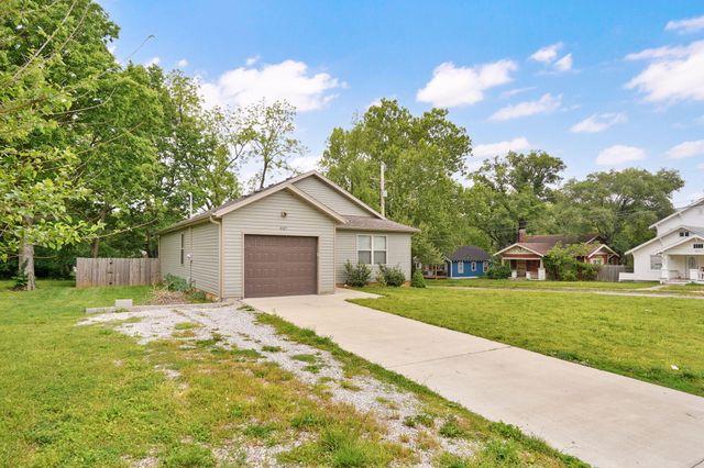 937 N Missouri Avenue, Springfield, MO 65802