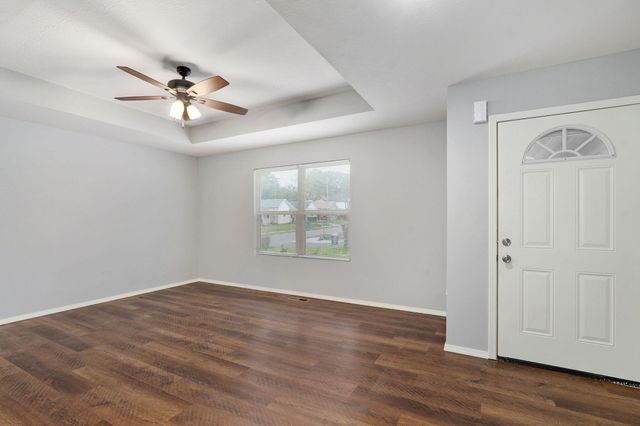 937 N Missouri Avenue, Springfield, MO 65802