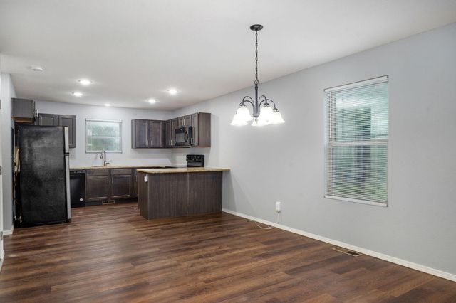 937 N Missouri Avenue, Springfield, MO 65802