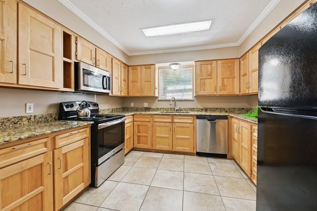 27210 Jimmy Lane, Conroe, TX 77385