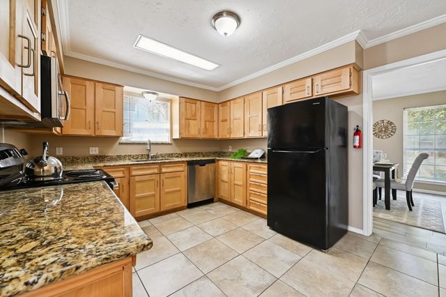 27210 Jimmy Lane, Conroe, TX 77385