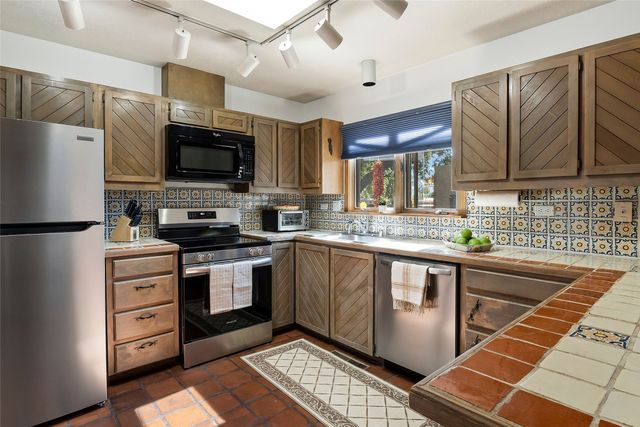 304 Alegre Street, Santa Fe, NM 87501