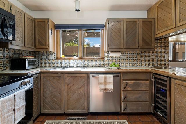 304 Alegre Street, Santa Fe, NM 87501