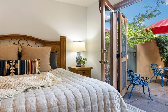 304 Alegre Street, Santa Fe, NM 87501