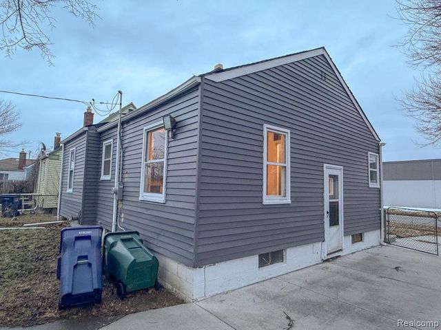 1836 Garfield Avenue, Lincoln Park, MI 48146