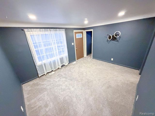 1836 Garfield Avenue, Lincoln Park, MI 48146