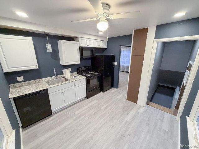 1836 Garfield Avenue, Lincoln Park, MI 48146