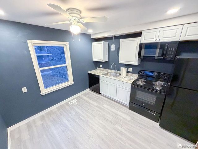 1836 Garfield Avenue, Lincoln Park, MI 48146