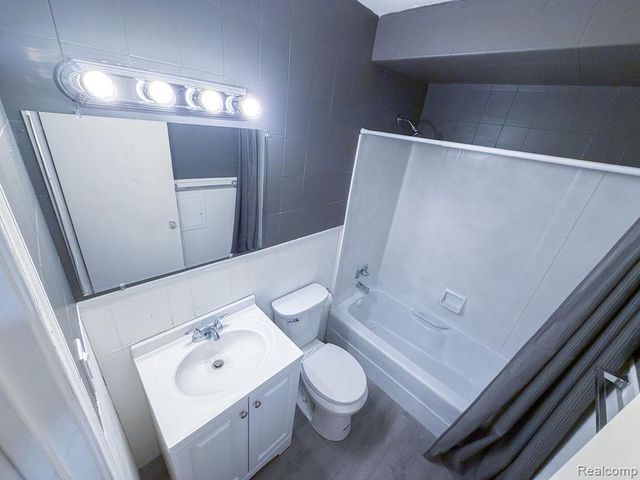 1836 Garfield Avenue, Lincoln Park, MI 48146