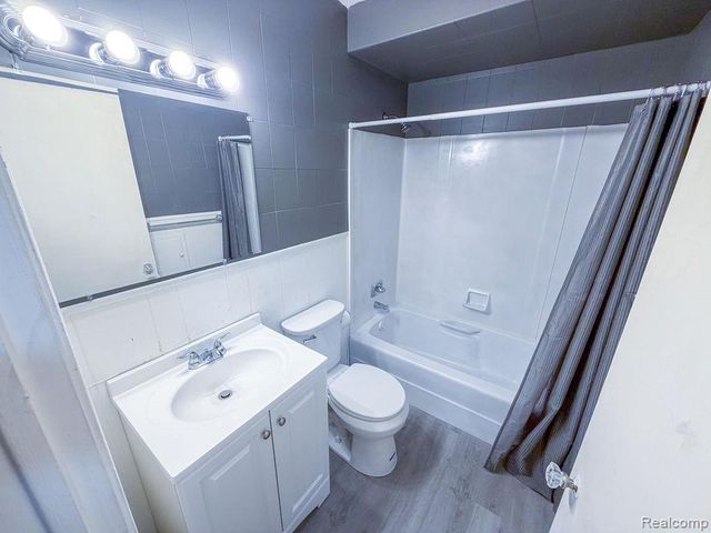 1836 Garfield Avenue, Lincoln Park, MI 48146