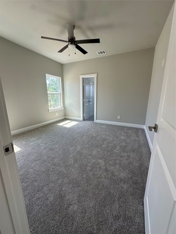 1320 Diceman Avenue, Dallas, TX 75203