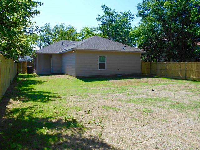2811 Walnut Street, Greenville, TX 75401
