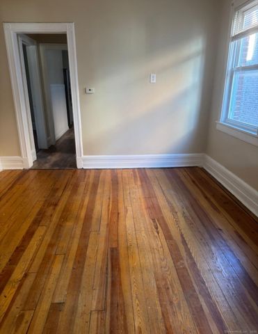 293 Dover Street 2L, Bridgeport, CT 06610