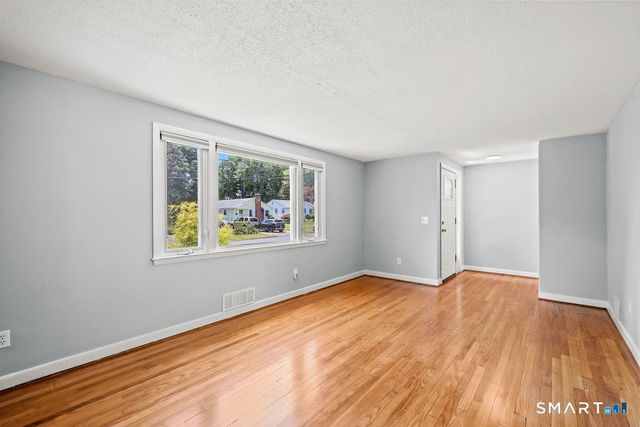 130 Florence Street, West Hartford, CT 06110