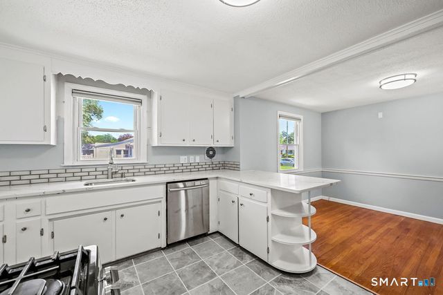 130 Florence Street, West Hartford, CT 06110