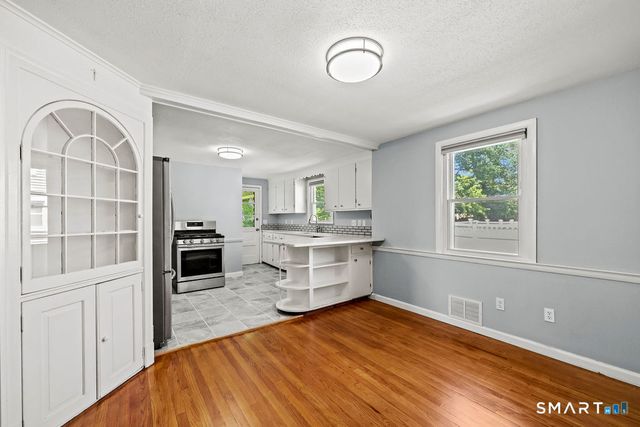 130 Florence Street, West Hartford, CT 06110