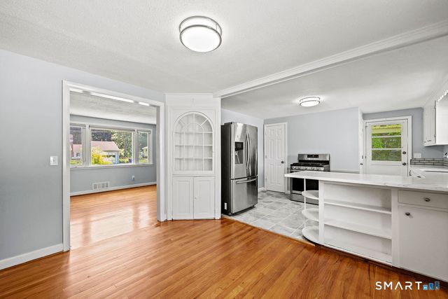 130 Florence Street, West Hartford, CT 06110